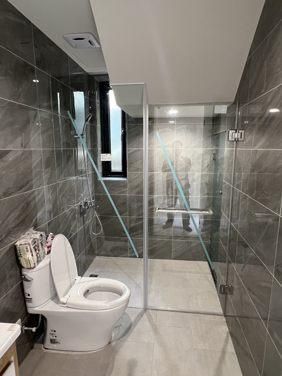 台中乾濕分離、淋浴隔間安裝施工