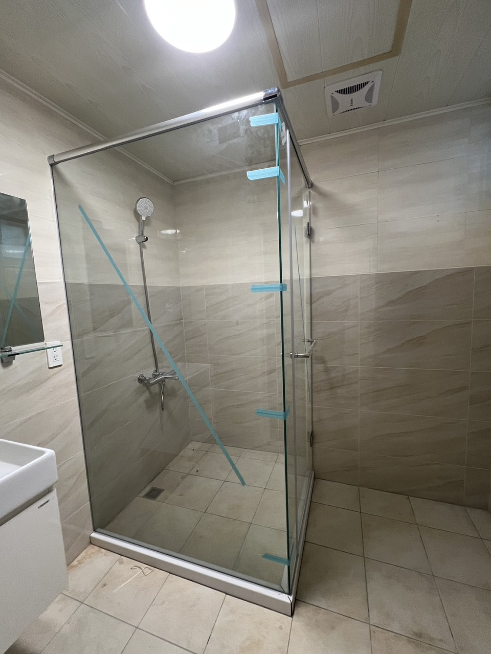 台中乾濕分離、淋浴隔間安裝施工